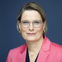 Dr. Stefanie  Hubig