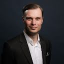 Dr. Olaf  Maecker